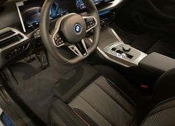 Zunanja slika - BMW i4 - eDrive40 - 9 - Predogledna slika