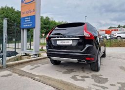 Zunanja slika - Volvo XC60 - D4 AWD R-Design Summum LEPO OHRANJEN... - 4 - Predogledna slika
