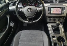 Zunanja slika - VW Passat - 1.6 TDI 120ks °NAVIGACIJA° °2x PDC° °TEMPOMAT° - 10 - Predogledna slika