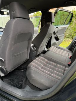 Notranja slika - VW Golf - 2,0 TSI GTI DSG - 15 - Predogledna slika