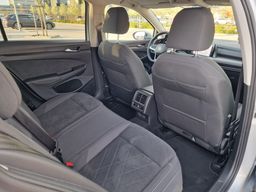 Notranja slika - VW - Golf Variant 1,5 eTSI Style DSG - 7 - Predogledna slika