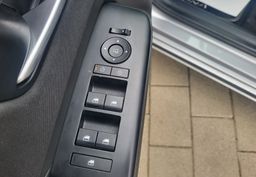 Zunanja slika - Hyundai Kona - EV 48.4 kWh Premium slo-1last-tov.garancija-navi - 15 - Predogledna slika