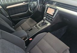 Zunanja slika - VW Passat - Variant 2.0 TDI 150ks DSG °FULL-LED° °NAVIGACIJA° °17-COL° - 8 - Predogledna slika
