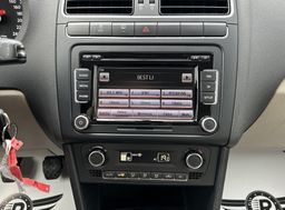 Zunanja slika - VW Polo - 1.6 TDI DPF Highline 66  90  PARK. NAVI. 1 LET.J.. - 13 - Predogledna slika