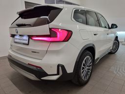 Zunanja slika - BMW iX - 1 eDrive20 - 2 - Predogledna slika