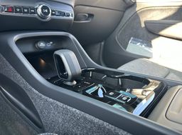 Zunanja slika - Volvo XC40 - B3 P Plus Dark AT DCT 3 leta garancije + 3 servisi - 19 - Predogledna slika