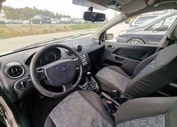 Zunanja slika - Ford Fiesta - 1.3 8V 70 KM Duratec COMFORT KLIMA - 8 - Predogledna slika