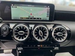 Zunanja slika - Mercedes-Benz A-Razred - 250 AMG LINE 19 COL LED NAVI DELNO USNJE TEMP PDC. - 16 - Predogledna slika