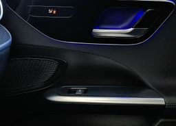 Zunanja slika - Mercedes-Benz C-Razred - 220d-200KM-2X-AMG-LINE-360-KAMER-BURMESTER-ACC-18C - 18 - Predogledna slika