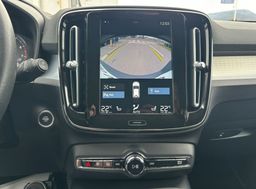 Zunanja slika - Volvo XC40 - T3 AUT Momentum Pro SLO-1.LAST.-KAMERA-GRETJE - 17 - Predogledna slika