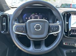 Zunanja slika - Volvo XC40 - B3P Plus Dark Avt. - 14 - Predogledna slika