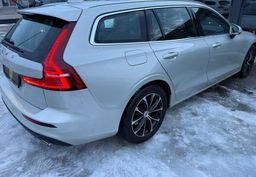 Zunanja slika - Volvo V60 - D4 PANO-FullLED-Usnje-KAM-Mkot-PDC-Gretje-KljukaDE - 5 - Predogledna slika