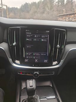 Notranja slika - Volvo V60 - D3 Momentum Avt. - 5 - Predogledna slika