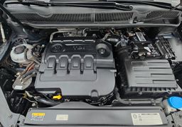 Notranja slika - VW Touran - 1,6 TDI BMT Highline - 15 - Predogledna slika