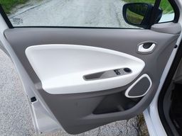 Notranja slika - Renault Zoe - Zen Q210 | 22 kWh | 65 kW | 2016 | 84.920 km - 20 - Predogledna slika