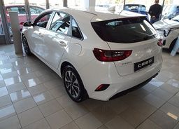 Zunanja slika - KIA Ceed - 1.0 T-GDi LX Champion+ ISG. M T 74 kW 30 LET° - 4 - Predogledna slika