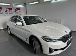 Zunanja slika - BMW Serija 5 - : 530e xDrive LUXURY.KAMERA.NAVI.USNJE.LED.ALU.4X4 - 2 - Predogledna slika