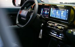 Zunanja slika - Fiat Grande Panda - 44 kWh + 4 ZIMSKE GUME - 10 - Predogledna slika