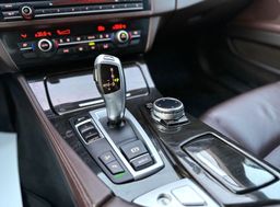 Zunanja slika - BMW Serija 5 - Touring: 520d xDrive AUT. LuxuryLiNE LED XENON USNJE ALU - 18 - Predogledna slika