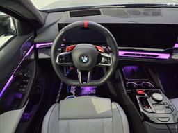 Notranja slika - BMW Serija 5 - M5 AUT. - 15 - Predogledna slika