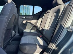 Zunanja slika - Volvo XC40 - B3 P Plus Dark AT DCT 3 leta garancije + 3 servisi - 11 - Predogledna slika