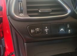 Zunanja slika - Hyundai i30 - 1.0 T-GDI PREMIUM Z ENOLETNIM JAMSTVOM - 6 - Predogledna slika