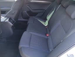 Zunanja slika - Škoda Superb - 2.0 TDI Combi Style DSG 110 kW - 4 - Predogledna slika