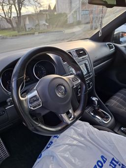 Notranja slika - VW Golf - 2,0 TSI GTI DSG - 10 - Predogledna slika