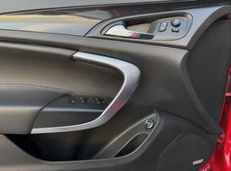 Zunanja slika - Opel Insignia - 2.0 CDI 4X4 AVT|MEMORY|BIXENON|PDC|VLEČNA KLJUKA| - 12 - Predogledna slika