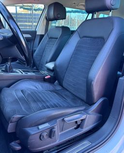 Zunanja slika - VW Passat - Variant 2.0TDI R line BT Navi Kljuka LED Alu Gretjesed x4 - 16 - Predogledna slika