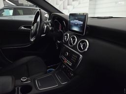 Notranja slika - Mercedes-Benz A-Razred - A 200 d 4MATIC AMG Line Avt. - 18 - Predogledna slika
