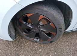 Zunanja slika - Cupra Born - 150kW.KAMERA.NAVI.LED.GRE.SEDEŽEV.BATERIJA 62 KW - 9 - Predogledna slika