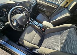 Zunanja slika - Mitsubishi Outlander - 2.2 DI-D -AUT-4WD INSTYLE+ 7 sed.-LED NAVI-KAMERA- - 6 - Predogledna slika