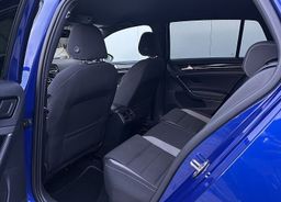 Zunanja slika - VW Golf - 2.0 R 4MOTION-ACC-DYNAUDIO-XENON-PDC-KAMERA-ALU19 - 10 - Predogledna slika