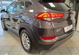 Zunanja slika - Hyundai Tucson - 4WD 2.0 CRDi Style-SLO-ODLIČEN- - 3 - Predogledna slika