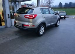 Zunanja slika - KIA Sportage - 1.7 CRDi VGT 85kW LX Fun - 5 - Predogledna slika