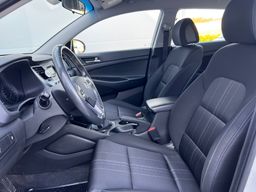 Notranja slika - Hyundai Tucson - 1.7 CRDi - 9 - Predogledna slika