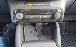 Notranja slika - Ford Kuga - ST-LINE 1.5 EcoBoost 137kW A8-SLO-NAVI-ZIM.PAK. - 20 - Predogledna slika