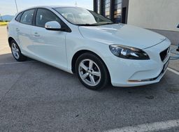 Zunanja slika - Volvo V40 - D2 Kinetic - 8 - Predogledna slika