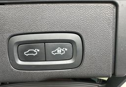 Zunanja slika - Volvo XC60 - B4D Momentum Pro 4X4.AVT. USNJE. TEMPOMAT. LANE AS - 7 - Predogledna slika