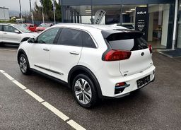 Zunanja slika - KIA Niro - EV 150 KW  204 KM  Motion 64kWh+1.LAST+SLO - 4 - Predogledna slika