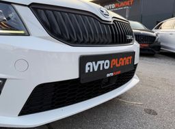 Zunanja slika - Škoda Octavia - 2.0 TDI RS AUT. ACC LED XENON F1 NAVI ALU 19 - 12 - Predogledna slika