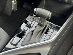 Notranja slika - KIA Niro - KIA - 12 - Predogledna slika