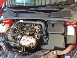 Zunanja slika - Ford Focus - 1,0 EcoBoost ST Line Red Black - 14 - Predogledna slika
