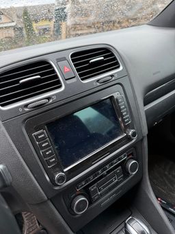 Notranja slika - VW Golf - 2,0 TSI GTI DSG - 11 - Predogledna slika