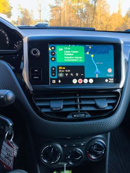 Notranja slika - Peugeot - 2008 1,2 PureTech 82 Style - 14 - Predogledna slika