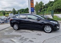 Zunanja slika - Hyundai i30 Wagon - 1.6 CRDI 81KW COMFORT LEPO OHRANJEN... - 6 - Predogledna slika