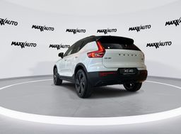 Zunanja slika - Volvo XC40 - B4 P Ultra Black Edition 3 leta garancije + 3 serv - 4 - Predogledna slika