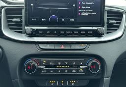 Zunanja slika - KIA XCeed - 1.5 T-GDi EX WAY ISG.7DCT... - 18 - Predogledna slika