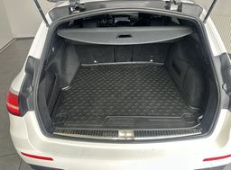 Zunanja slika - Mercedes-Benz E-Razred - E 220 d T AMG Line Avt.USNJE.KAMERA.LED.NAVI.KLJUK - 8 - Predogledna slika